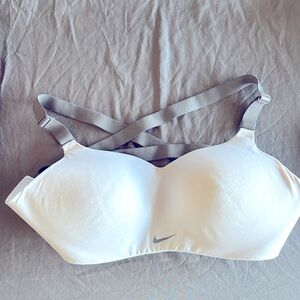 Nike sports bra. Strappy back. Size M